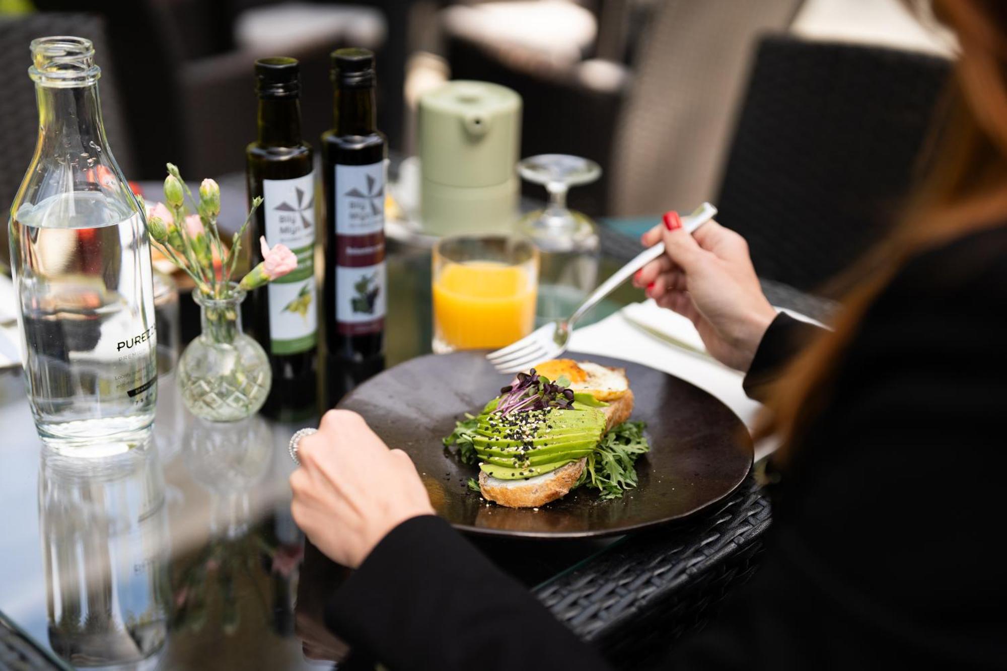 Penzion A Restaurace Bily Mlyn リベレツ エクステリア 写真